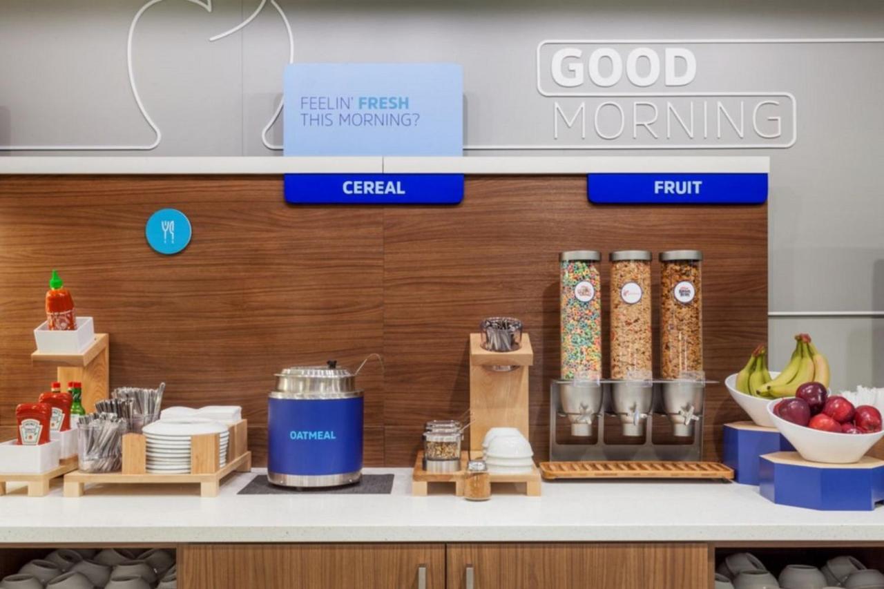 Holiday Inn Express Asheville Woodfin By Ihg 外观 照片